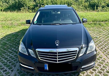 Mercedes-Benz E 300 CDI BlueEFFICIENCY ELEGANCE ELEGANCE