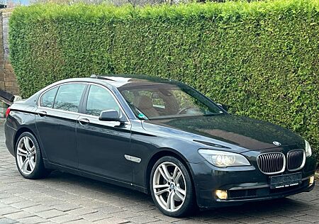 BMW 740d xDrive HUD SSD ZIMT-LEDER R-KAMERA