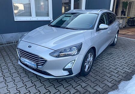 Ford Focus Kombi TDCi150 Auto Navi/ACC/LED/SHZ/LMF