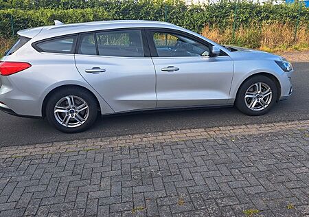 Ford Focus 1,0 EcoBoost 74kW Cool & Connect Turni...