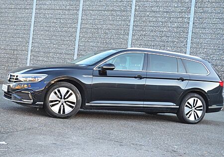 VW Passat Variant Volkswagen GTE*NAVI*KLIMA*ACC*PDC*KAMERA*