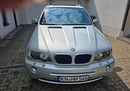 BMW X5 4.6iS -