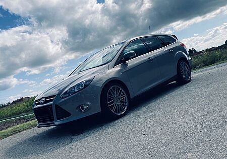 Ford Focus 2,0TDCi 120kW PowerSh. Titanium Turnie...