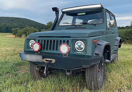 Suzuki SJ Samurai | Winch, Raptorlack, Ironman-Fahrwerk