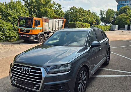 Audi Q7 3.0 TDI quattro tiptronic -