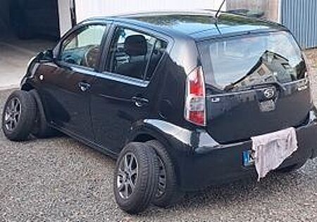 Daihatsu Sirion 1.3 -