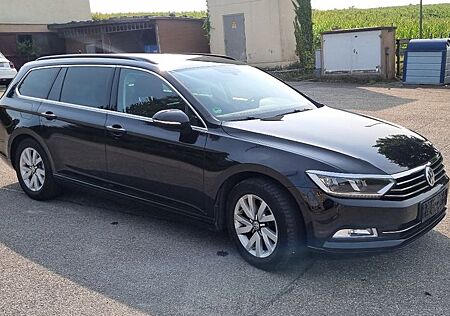 VW Passat Variant Volkswagen Passat Comfortline BMT DSG Navi SH 8xAlu