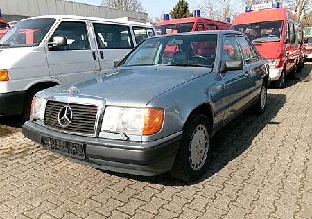 Mercedes-Benz 300 E 4matic Lim., Klima, Standheizung, Leder
