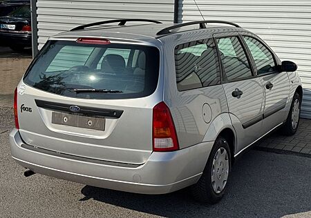 Ford Focus 1.4 Kombi-1. Hand-Klima-Zahnriemen gewechs