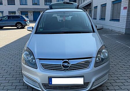 Opel Zafira 1.8 -