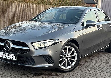 Mercedes-Benz A 180 d DCT -