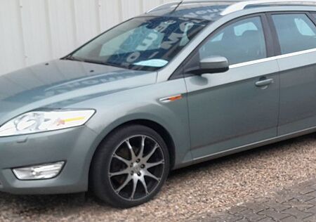 Ford Mondeo 2,5 Titanium Turnier Titanium