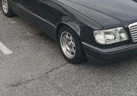 Mercedes-Benz E 230 124c 230ce