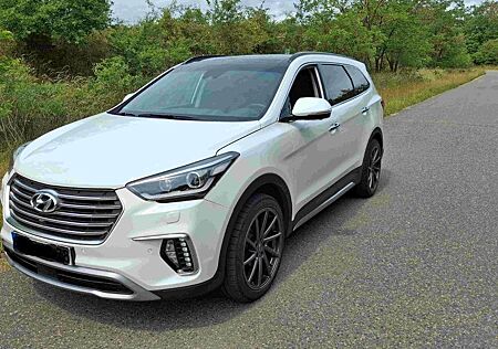 Hyundai Grand Santa Fe