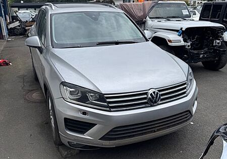 VW Touareg Volkswagen 3.0 V6 TDI SCR Exclusive Terrain Tec...