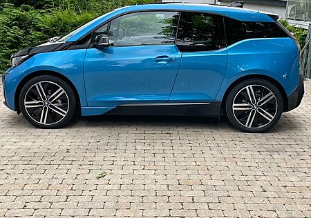 BMW i3 (94 Ah) mit Range Extender -