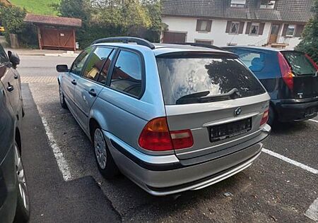 BMW 318i touring - MIT TUV 11.2026