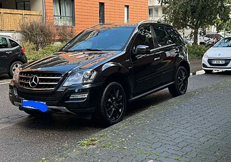 Mercedes-Benz ML 300 CDI 4MATIC BlueEFF. Grand Edition Gra...