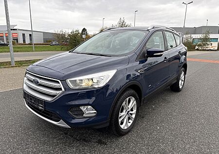 Ford Kuga 2,0 TDCi 4x4 110kW Titanium PowerShift Pano
