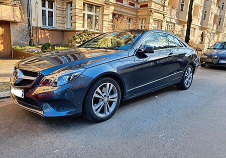 Mercedes-Benz E 350 Coupé Pano/Distro/360 Kam/ Keyless