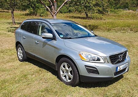 Volvo XC 60 XC60 D3 AWD Kinetic HU 05/2027