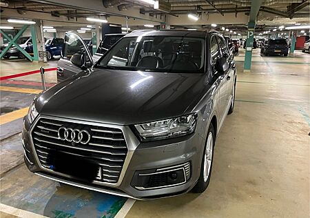 Audi Q7 e-tron 3.0 TDI quattro - Akku 95% & Insp. neu