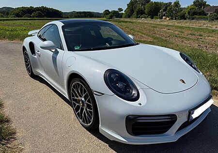 Porsche 991 Turbo S Coupé Pano / Carbon /Approved 2026