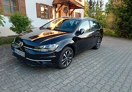 VW Golf Volkswagen 2.0 TDI SCR DSG IQ.DRIVE Variant IQ.DRIVE