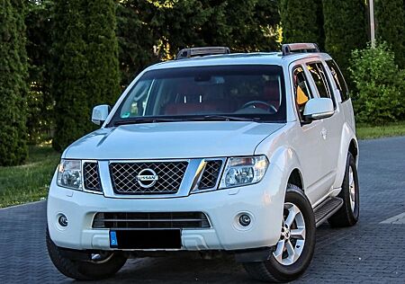 Nissan Pathfinder 2.5 dCi 190 PS DPF LE 4WD