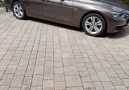 BMW 320d Touring Luxury Line Luxury Line