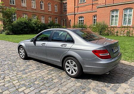 Mercedes-Benz C 200 BlueEFFICIENCY -TÜV Inspektion neu-