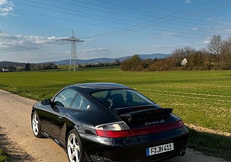 Porsche 996 Carrera 4S Coupé *Schalter*Bose*Vollleder
