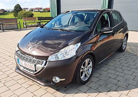 Peugeot 208 Allure Automatic 1.Hand 5-trg