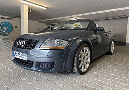 Audi TT Roadster 3.2 quattro -