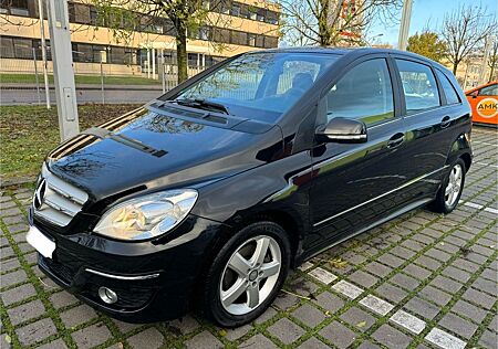 Mercedes-Benz B 200 CDI *Euro 5* CO2 136 g/km*