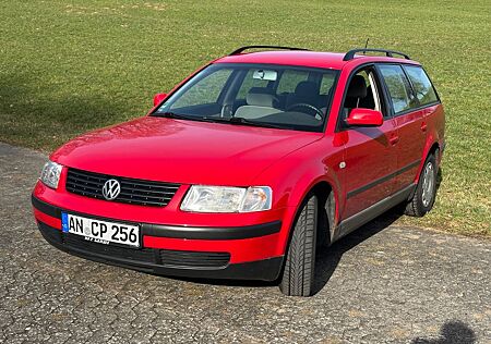 VW Passat Variant Volkswagen 2.3 V5 Comfortline 1. Hand