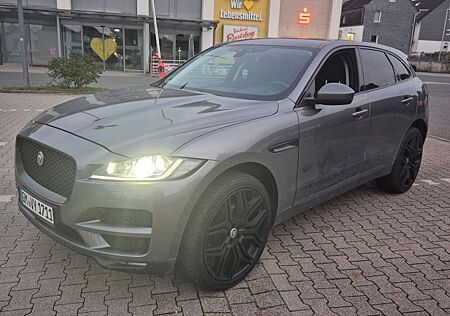 Jaguar F-Pace 20d AWD Prestige Automatik Prestige