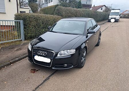 Audi A4 2.0 T FSI - S Line
