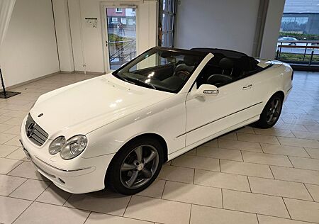 Mercedes-Benz CLK 320 Carplay**2xKamera**gepflegt**