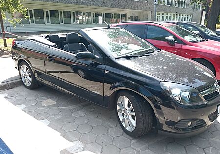 Opel Astra 1.8 ECOTEC Twin Top Cosmo