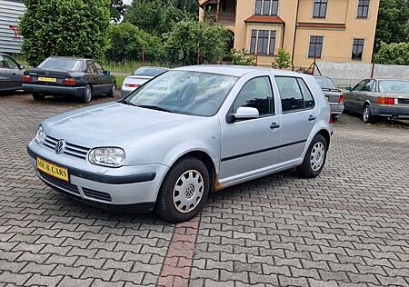 VW Golf Volkswagen 1.6 Basis