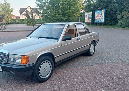 Mercedes-Benz 190