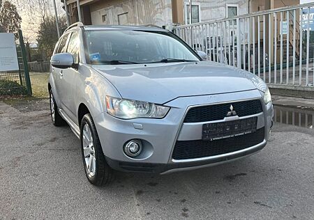 Mitsubishi Outlander MOTION 2WD NAVI KAMERA