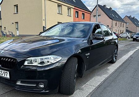 BMW 535d xDrive Touring A Luxury Line Luxury Line