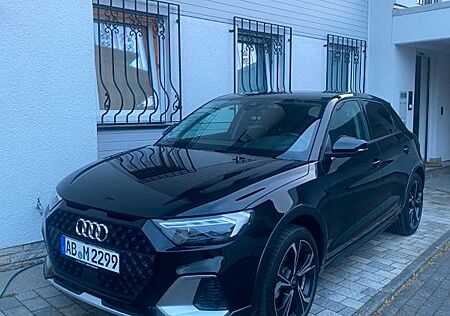 Audi A1 30 TFSI S tronic allstreet allstreet