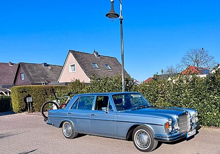 Mercedes-Benz 300 300SEL 6.3 W109 Traumwagen