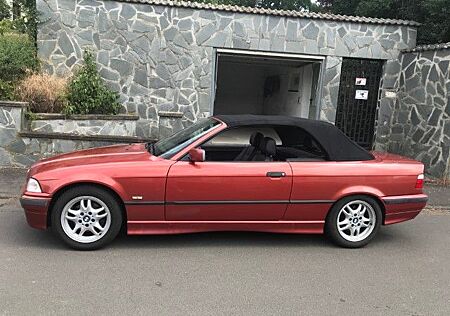 BMW 320i Cabrio Edition Exclusiv mit Hardtop + mehr