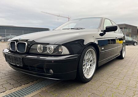 BMW 530i **Schaltgetriebe ** Doppelverglasung