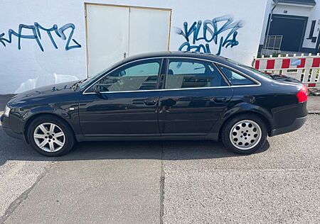 Audi A6 2.4 -