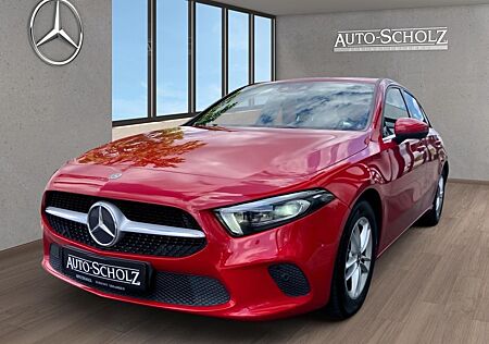 Mercedes-Benz A 200 STYLE+STANDHEIZUNG+MULTIB+AMBI+WIDESCREEN+